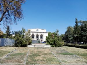 Artiștii străini se integrează foarte bine pe marile scene din București