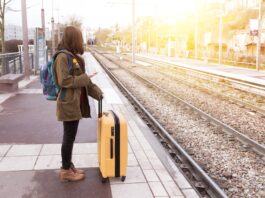 transport pe calea ferata tren