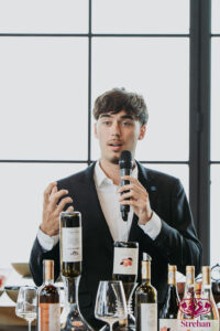 Rareș Ene este student la la Oenologie la Stellenbosch University