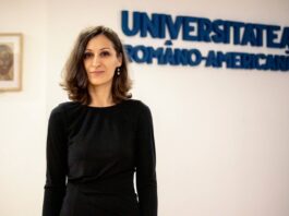 Diana Peca este coordonator și co-fondator al Centrului de Studii Româno-Coreene și director executiv al Departamentului de Studii Asiatice